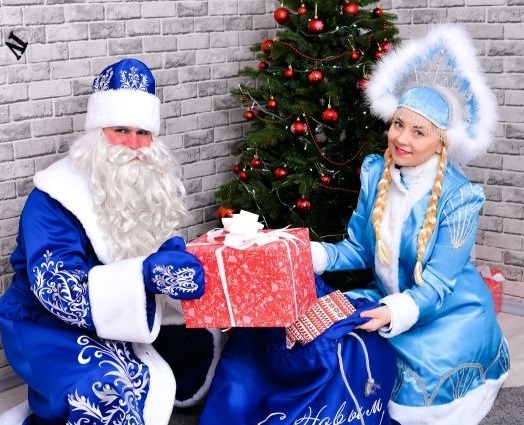 Вручение новогодних подарков на дому семьям с детьми